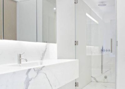 carrelage pour salle de bain à Saint-Léonard